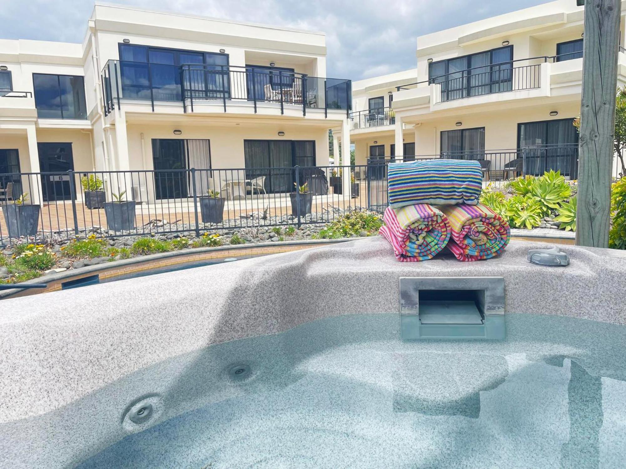 Ocean Breeze Resort Pauanui Exterior foto